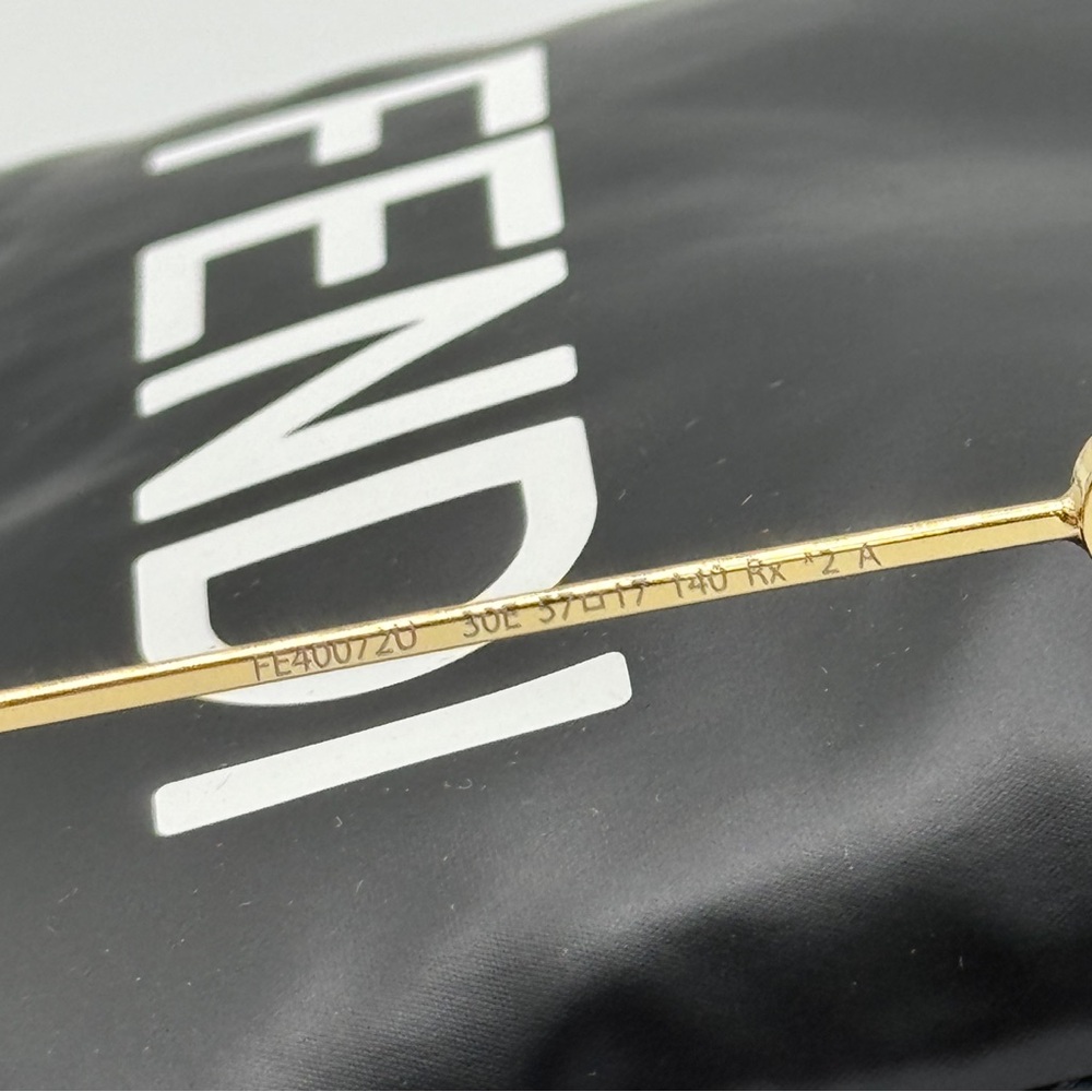 NEW FENDI FE40072U 30E SUNGLASS AVIATOR GOLD METAL UNISEX FENDI EYEWEAR - Picture 9 of 11